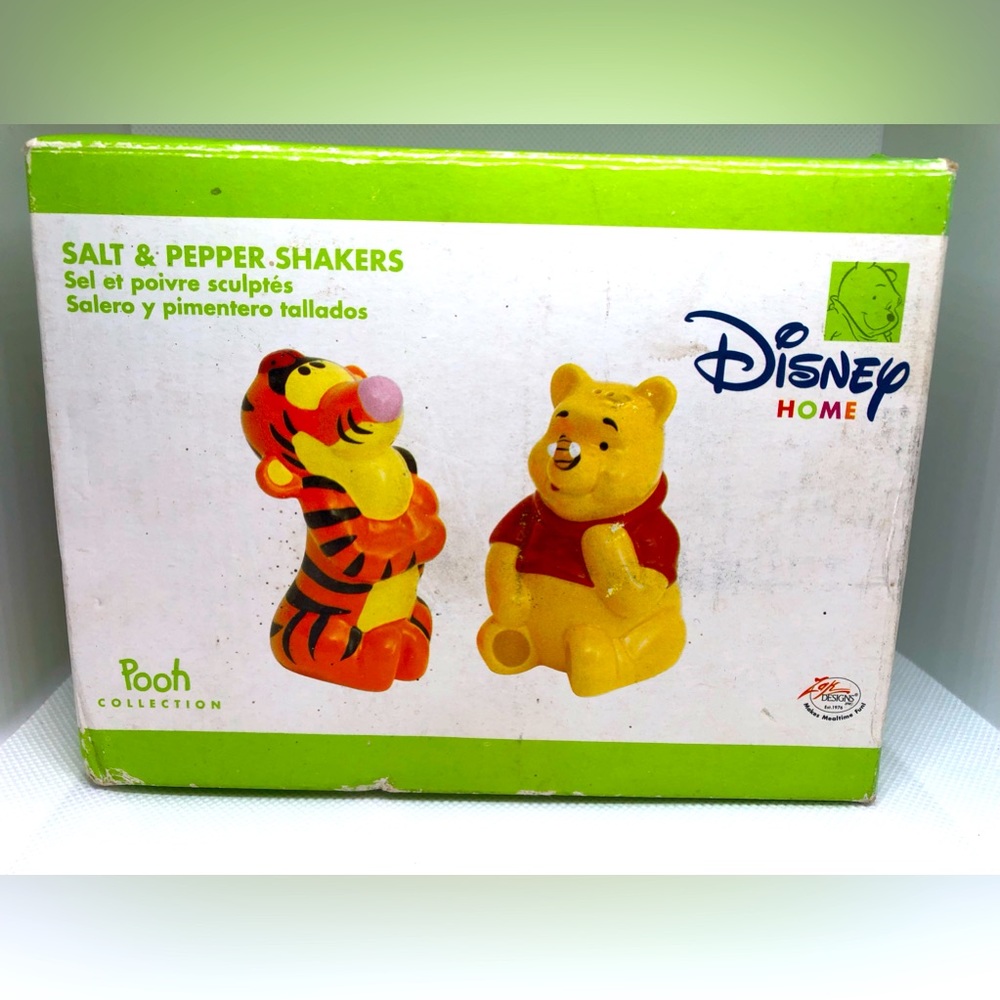 Disney Home vintage Winnie the Pooh and Tigger salt & pepper shakers